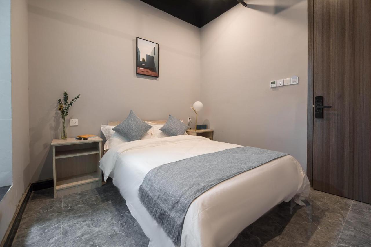 Pu Chun International Hostel -Yugarden & Old Town Шанхай Екстер'єр фото