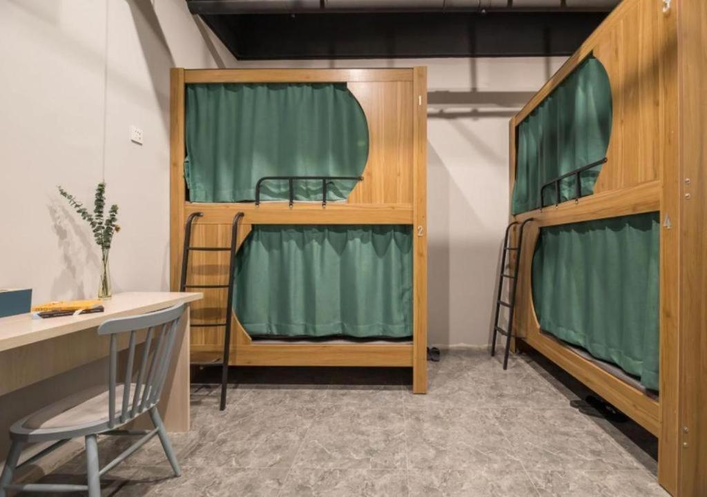 Pu Chun International Hostel -Yugarden & Old Town Шанхай Екстер'єр фото