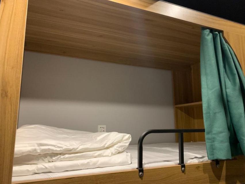 Pu Chun International Hostel -Yugarden & Old Town Шанхай Екстер'єр фото